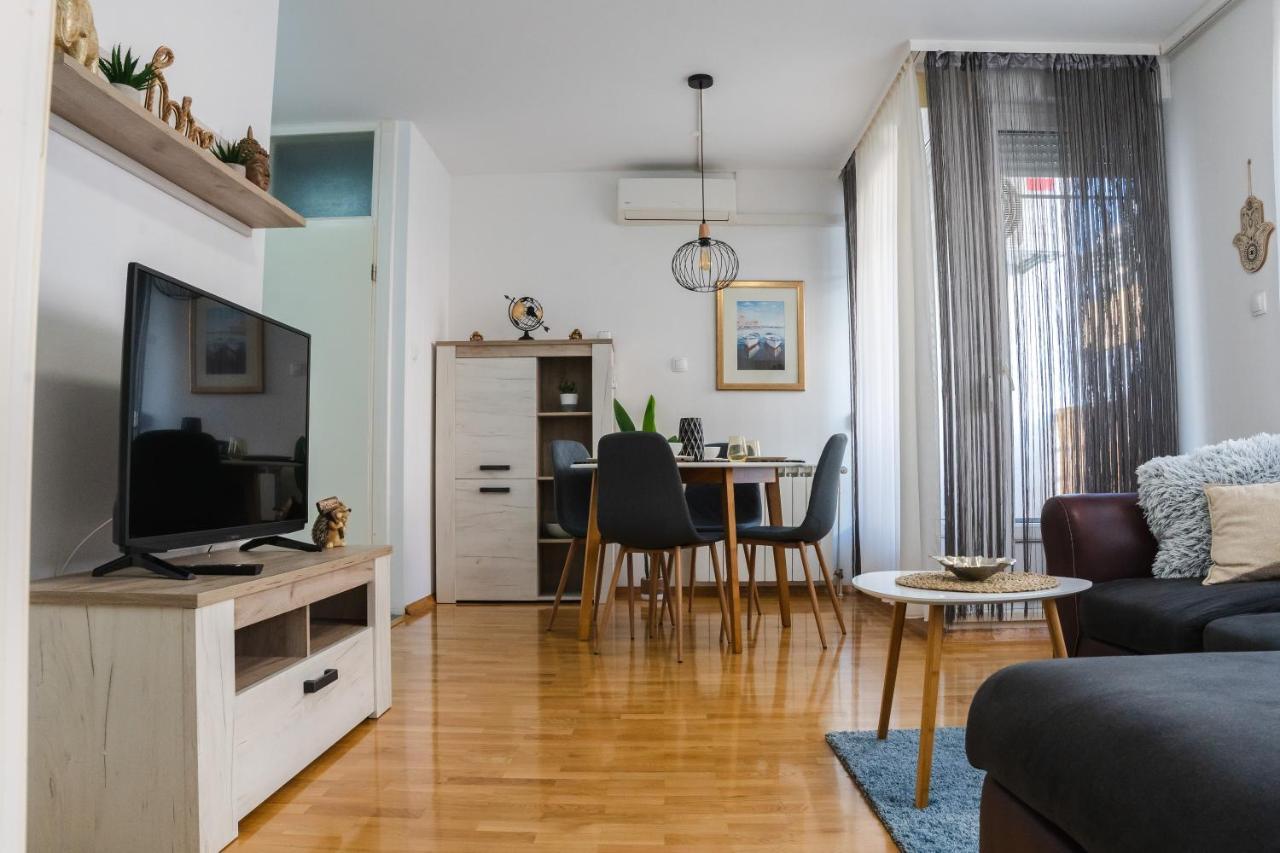 Flexible Selfcheckins 52 - - Parking - Loggia Zagreb